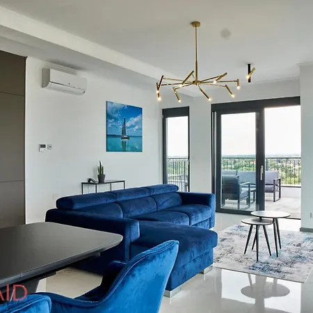 Ellby - Penthouse - Hostaid Apartment Siofok