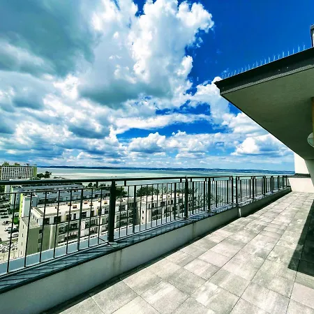 Ellby - Penthouse - Hostaid * Siofok