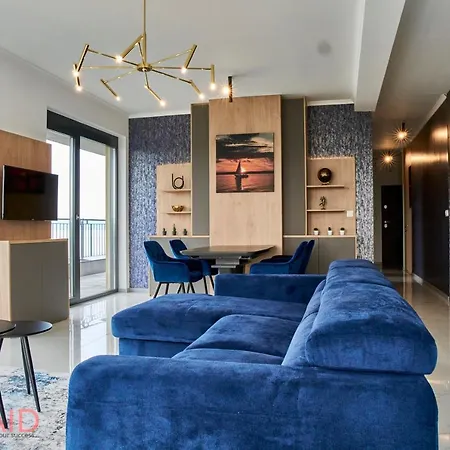 Ellby - Penthouse - Hostaid * Siofok