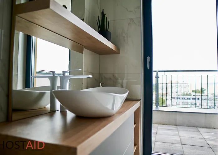 Ellby - Penthouse - Hostaid * Siófok