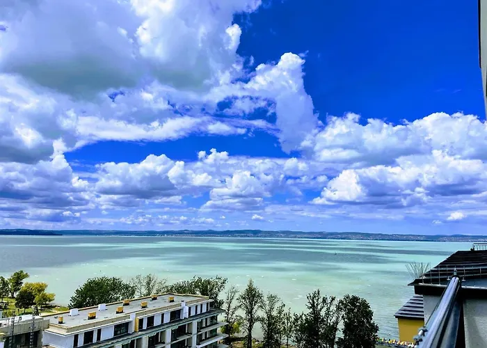 Ellby - Penthouse - Hostaid Apartament Siófok